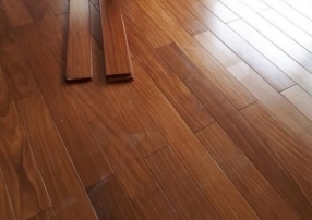 Sàn gỗ gõ đỏ 15 x 90 x 600 mm