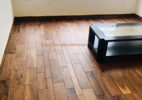 Sàn gỗ Óc Chó 15 * 90 * 1200mm Sàn gỗ Óc Chó 15 * 90 * 1200mm