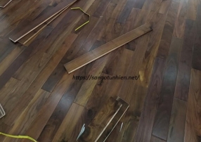 Sàn gỗ Óc Chó 18 * 120 * 1050mm Sàn gỗ Óc Chó 18 * 120 * 1050mm
