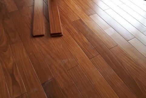 Sàn gỗ gõ đỏ 15 x 90 x 900 mm