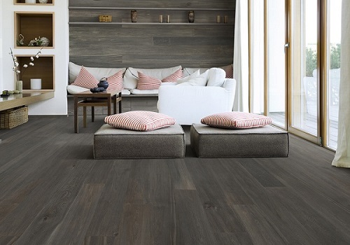 Trang trí sàn gỗ tối màu trong ngôi nhà bạn thế nào? Trang trí sàn gỗ tối màu trong ngôi nhà bạn thế nào?