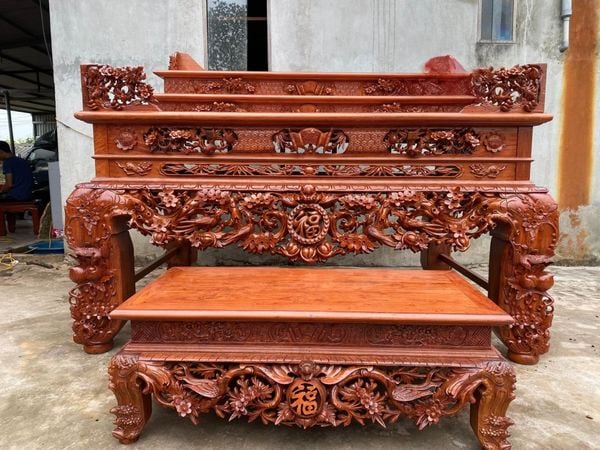 Bàn thờ gỗ Giáng Hương đá cao cấp