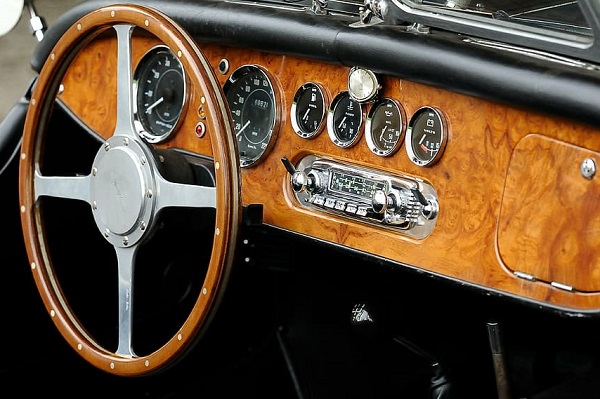 Gỗ Óc Chó lắp xe hơi