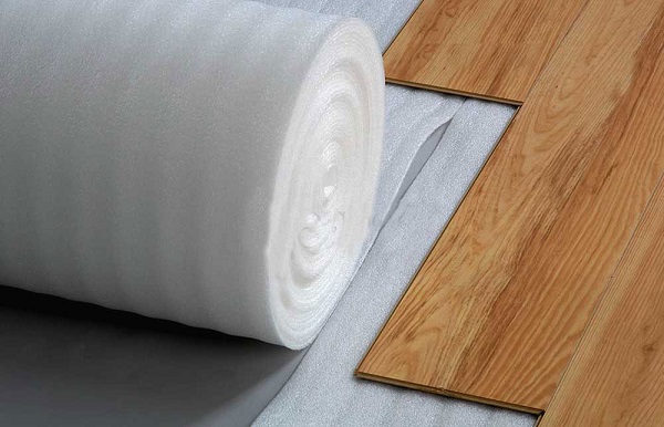 Kiểm tra lớp xốp lót có bị gờ lên không