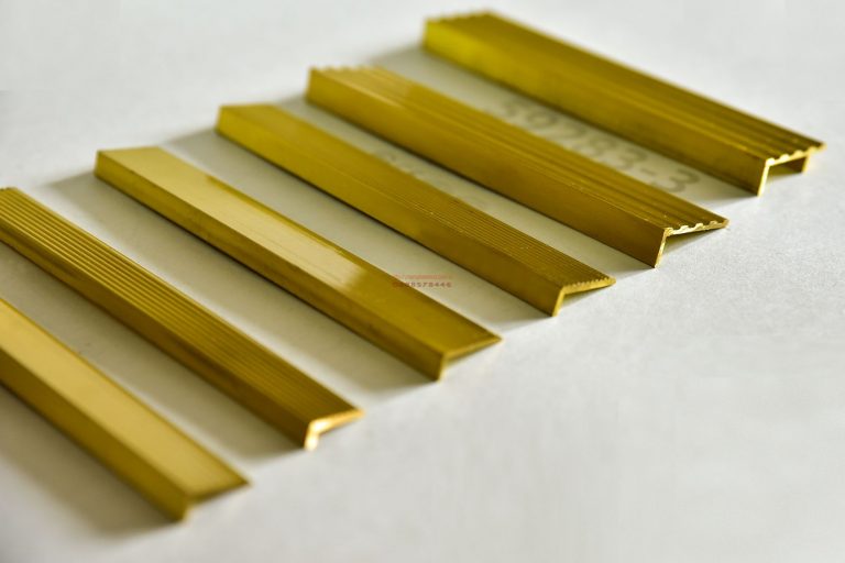 Nẹp đồng chữ L