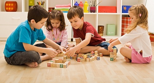 Sàn gỗ công nghiệp lắp trong nhà trẻ