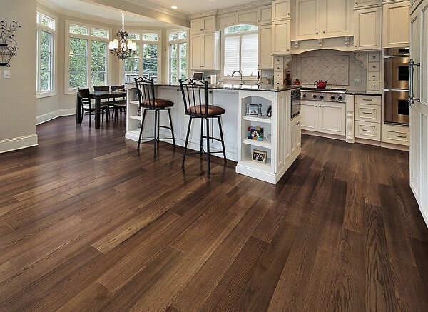 Sàn gỗ tự nhiên lắp phòng bếp