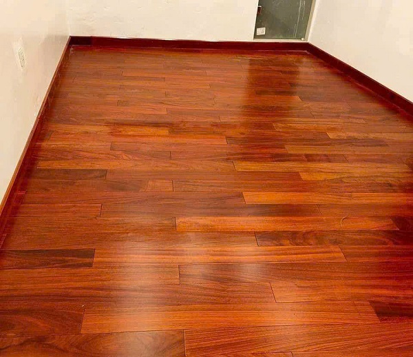 Sàn gỗ Hương Lào màu đẹp tự nhiên