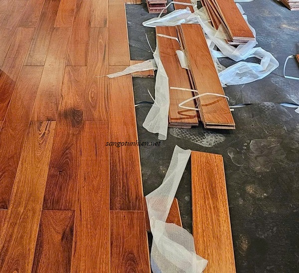 Sàn gỗ Hương màu sắc đẹp đồng đều