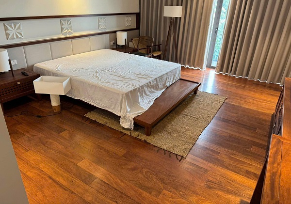 Sàn gỗ kỹ thuật Căm Xe lát khách sạn