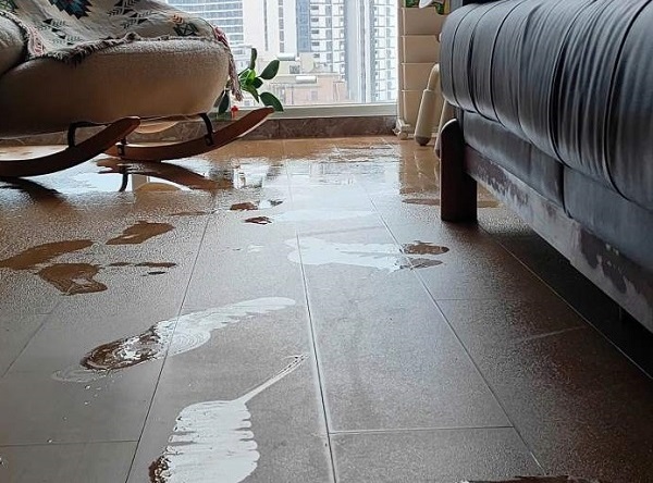 Sàn gỗ nồm ẩm vào miền bắc