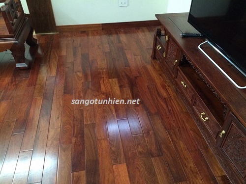 Ván sàn Hương tự nhiên xếp theo kiểu đuổi